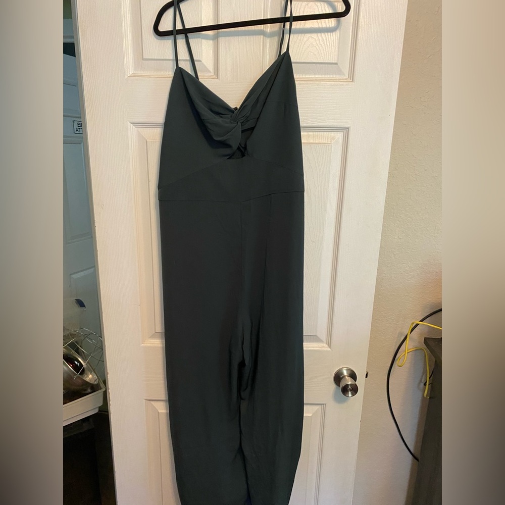 Abercrombie jumpsuit never worn. XL